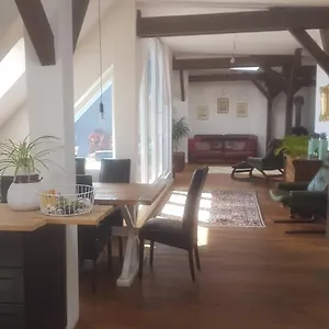  Apartment Helle Dachgeschosswohnung Für 8 Personen In Zentraler Lage